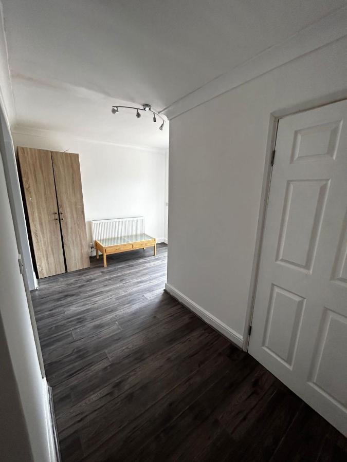 The Ruislip Apartment Extérieur photo